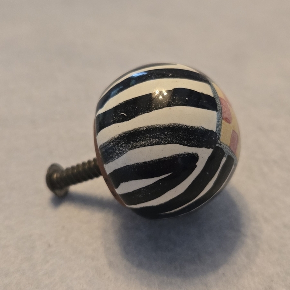 MacKenzie-Childs Black and White Striped Knob/Drawer Pull - Picture 3 of 4